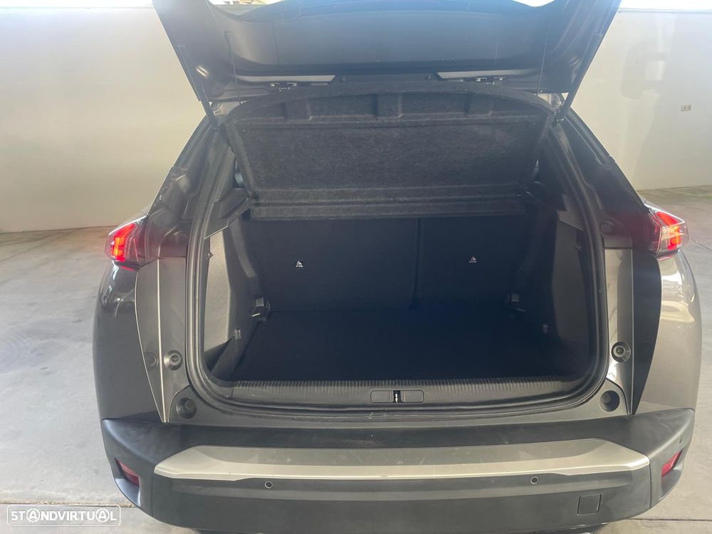 Peugeot 2008 PureTech 130 EAT8 GT Pack - 27