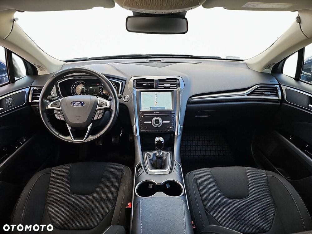 Ford Mondeo - 34