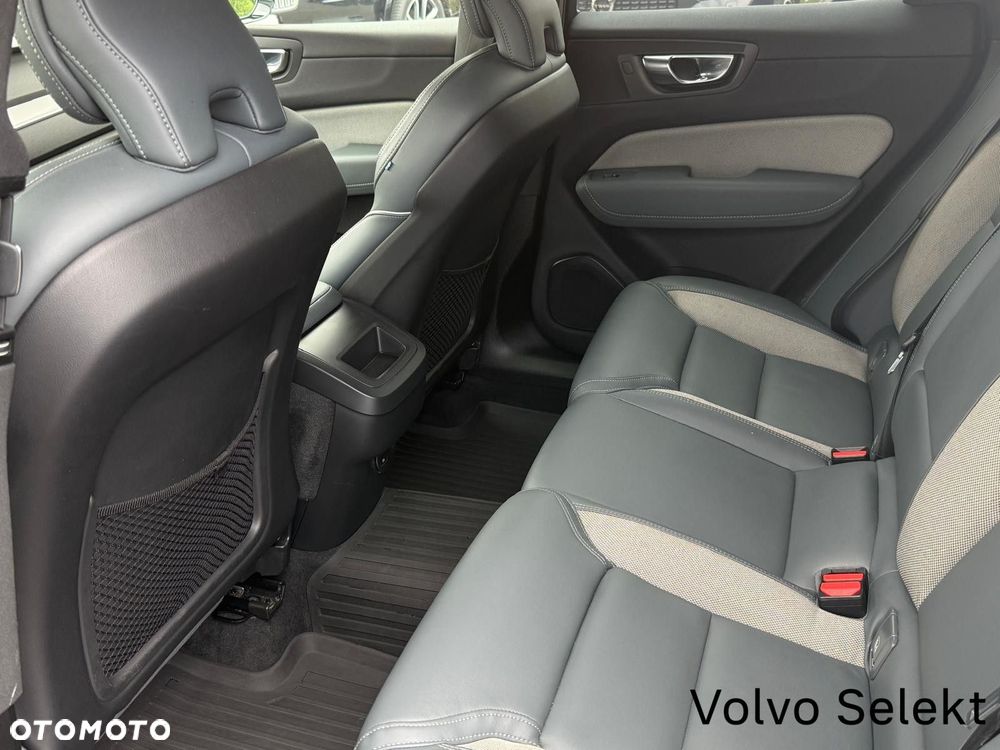 Volvo XC 60 B4 B R-Design - 26