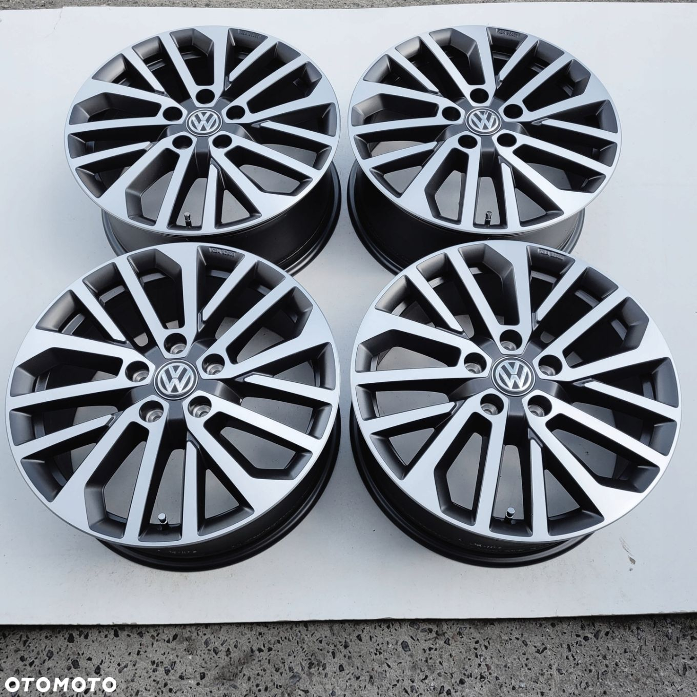 NOWE FELGI VW T5 T6 T6.1 T7 TRANSPORTER MULTIVAN CRAFTER 18 OE 7T0071498 - 5