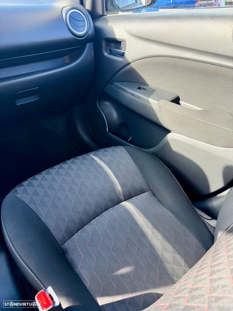 Mitsubishi Space Star 1.2 Intense - 23
