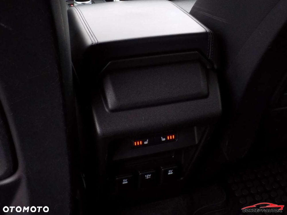 Land Rover Discovery Sport - 30