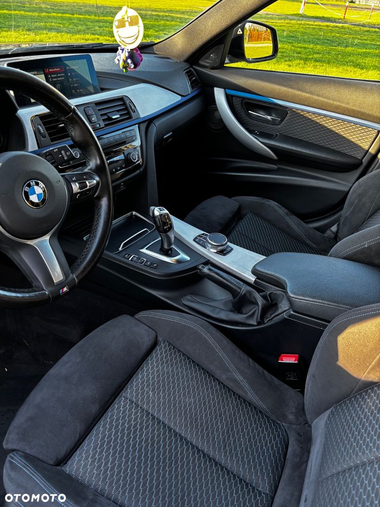 BMW Seria 3 320d xDrive - 15