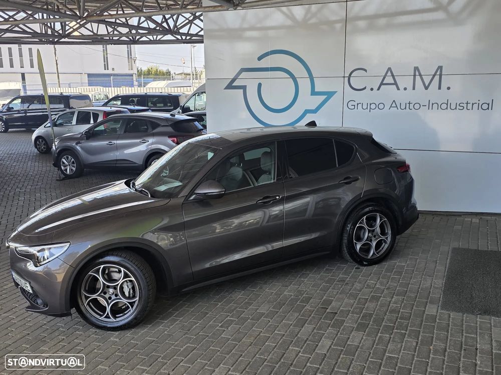 Alfa Romeo Stelvio 2.2 D Sprint AT8 - 9