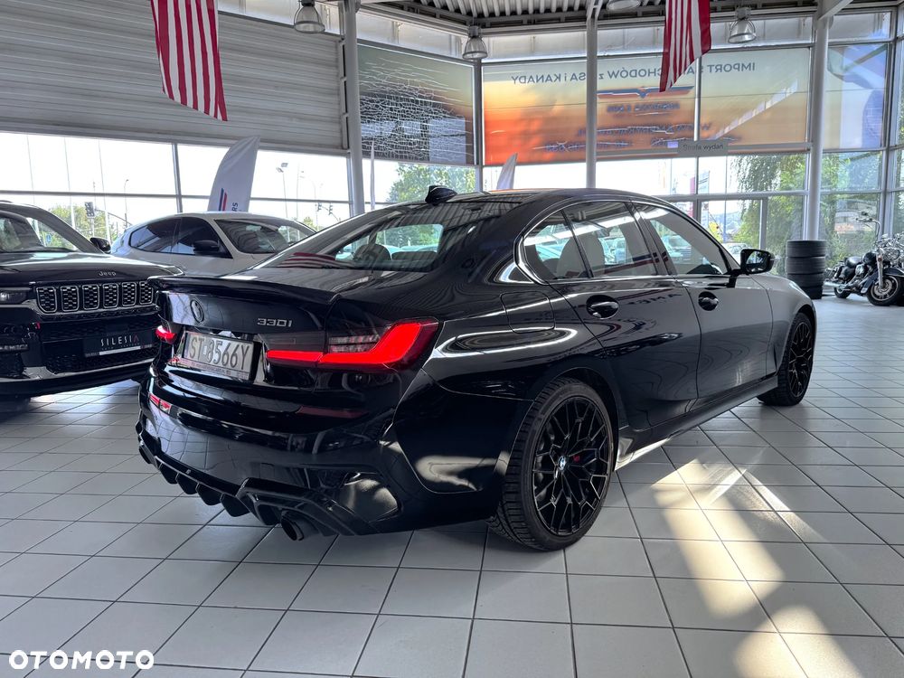 BMW Seria 3 330i xDrive - 7