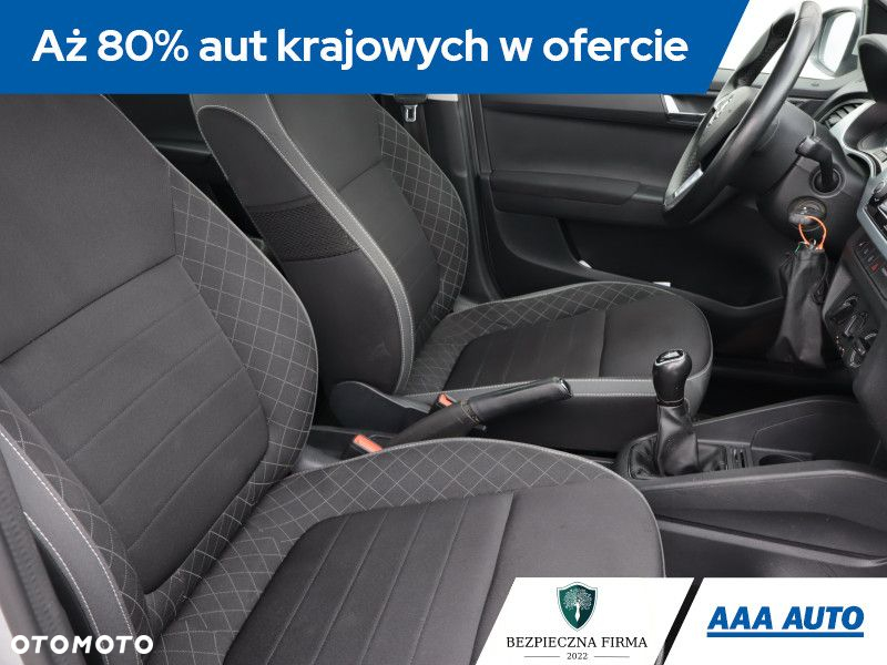 Skoda Fabia - 10