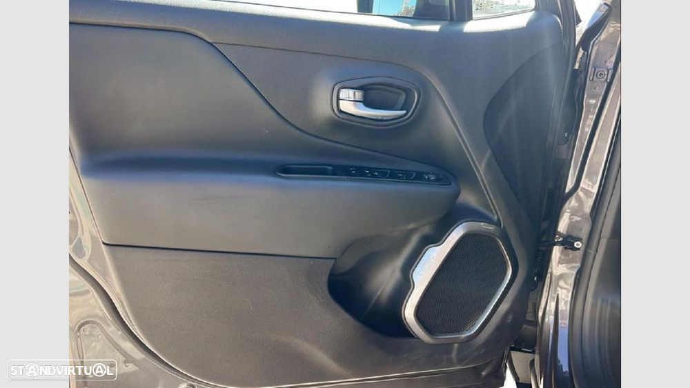 Jeep Renegade 1.0 T Limited - 11