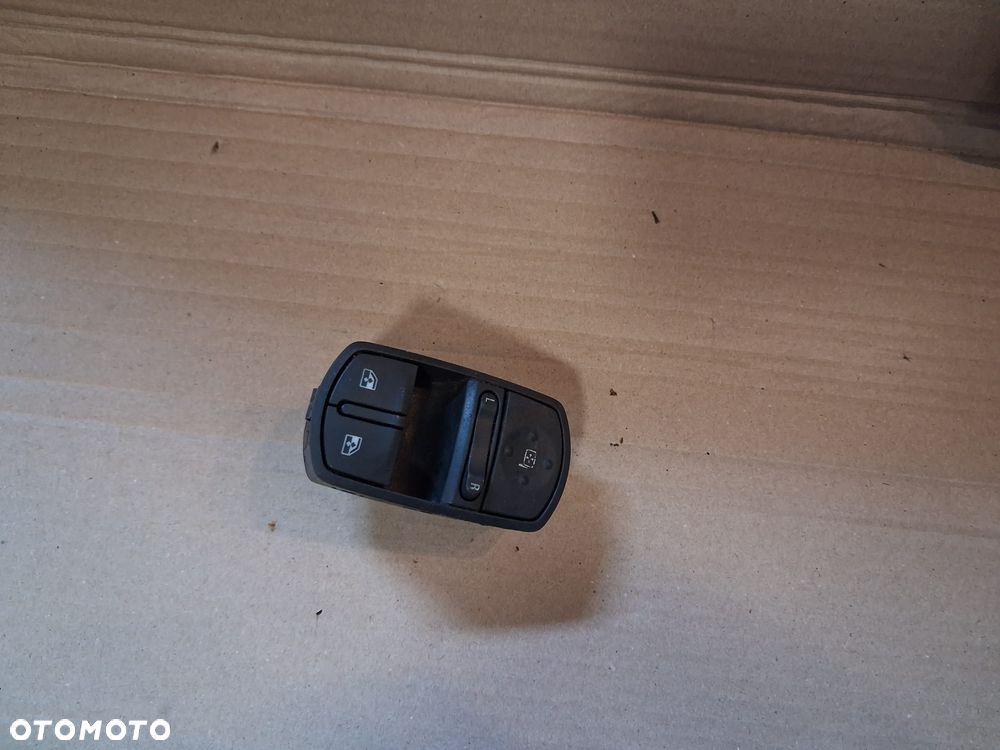 Przełączniki szyb OPEL CORSA D  OE   13258521 - 1