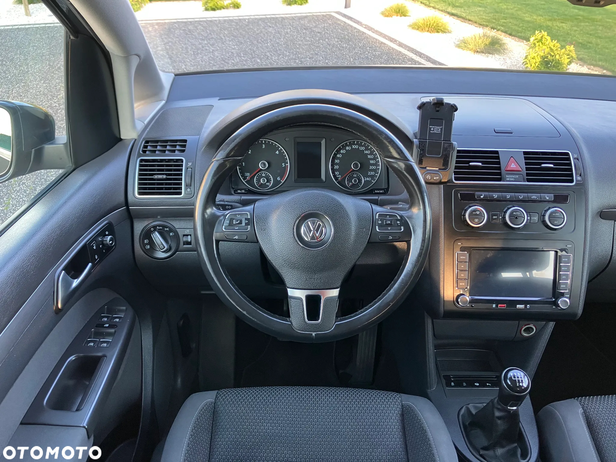 Volkswagen Touran 2.0 TDI DPF BlueMotion Technology Comfortline - 22