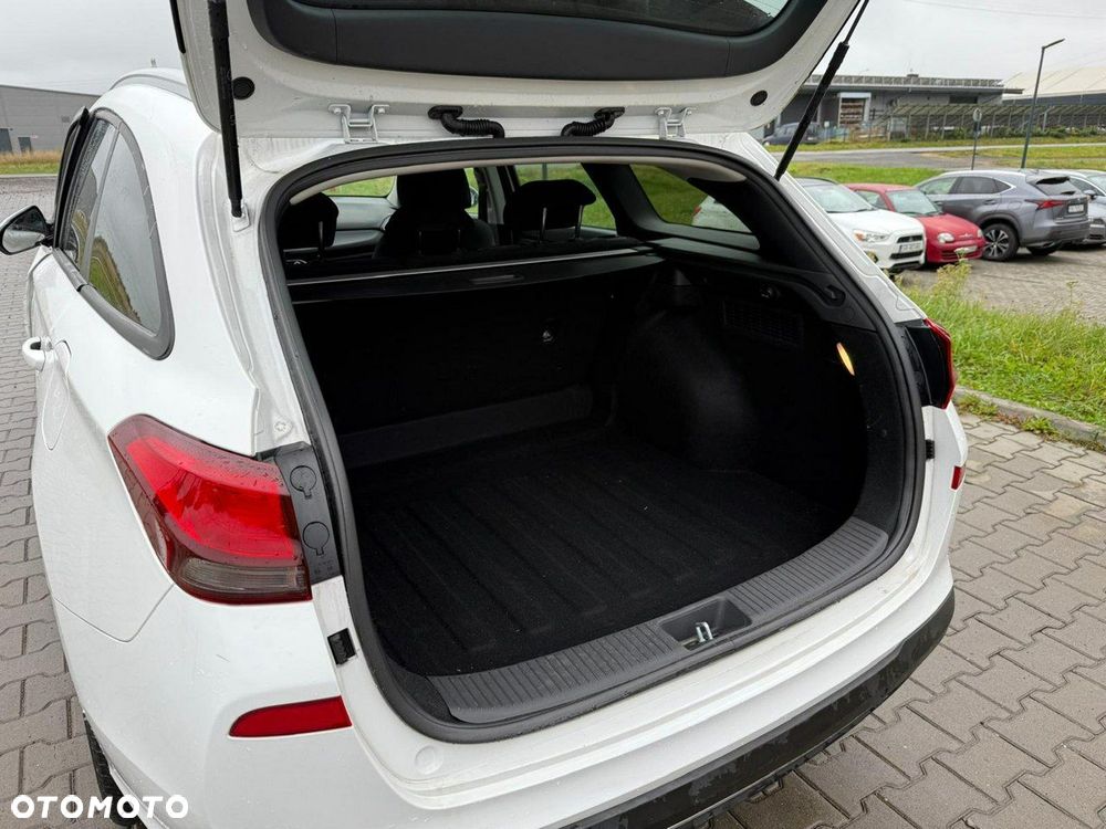 Hyundai i30 1.5 Pure - 12
