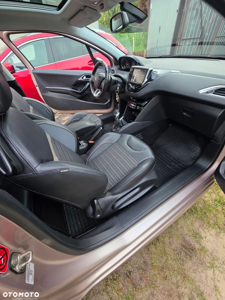 Peugeot 208 1.2 PureTech Active - 11