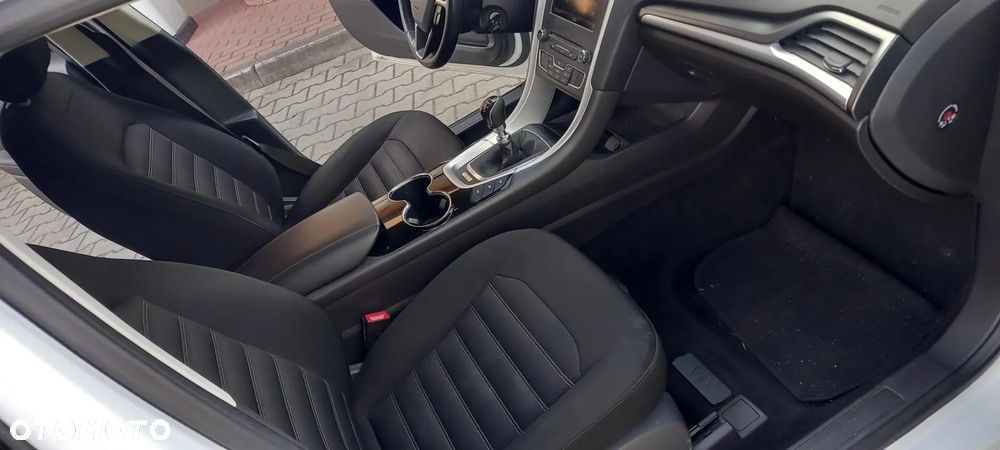 Ford Mondeo 2.0 TDCi Allrad Trend - 17