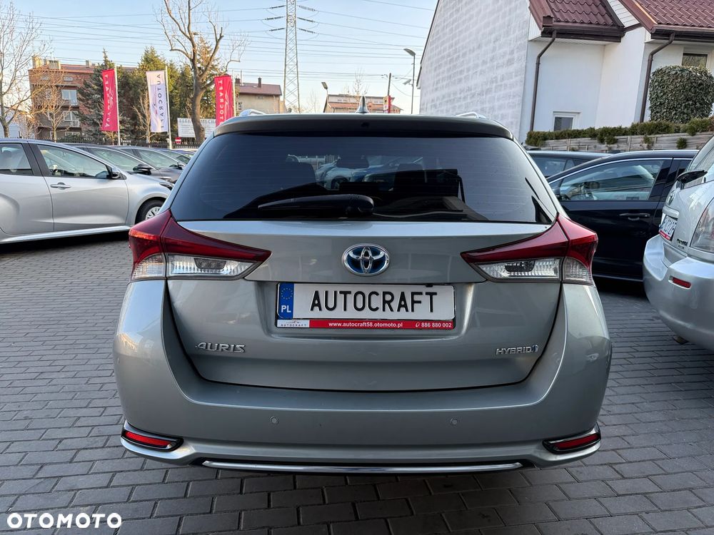 Toyota Auris Hybrid 135 Comfort - 28