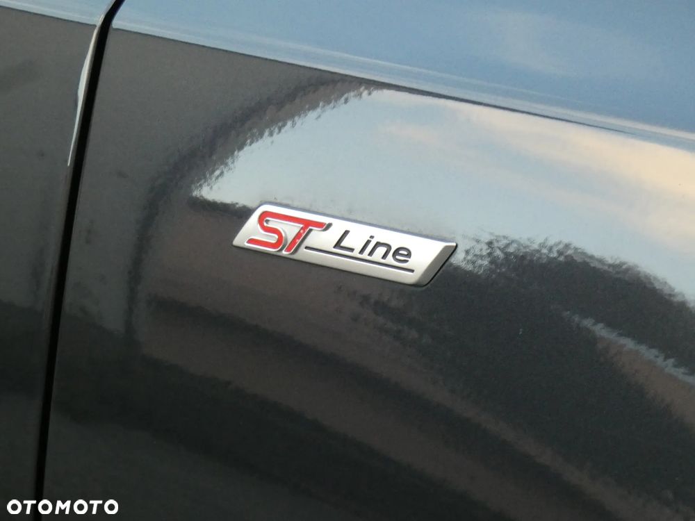 Ford Focus ver-2-0-ecoblue-st--line - 11