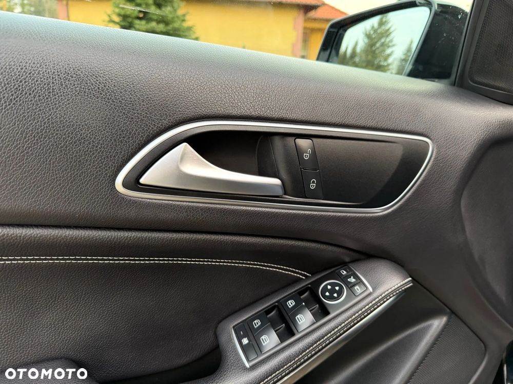 Mercedes-Benz Klasa A 180 d Activity Edition - 16