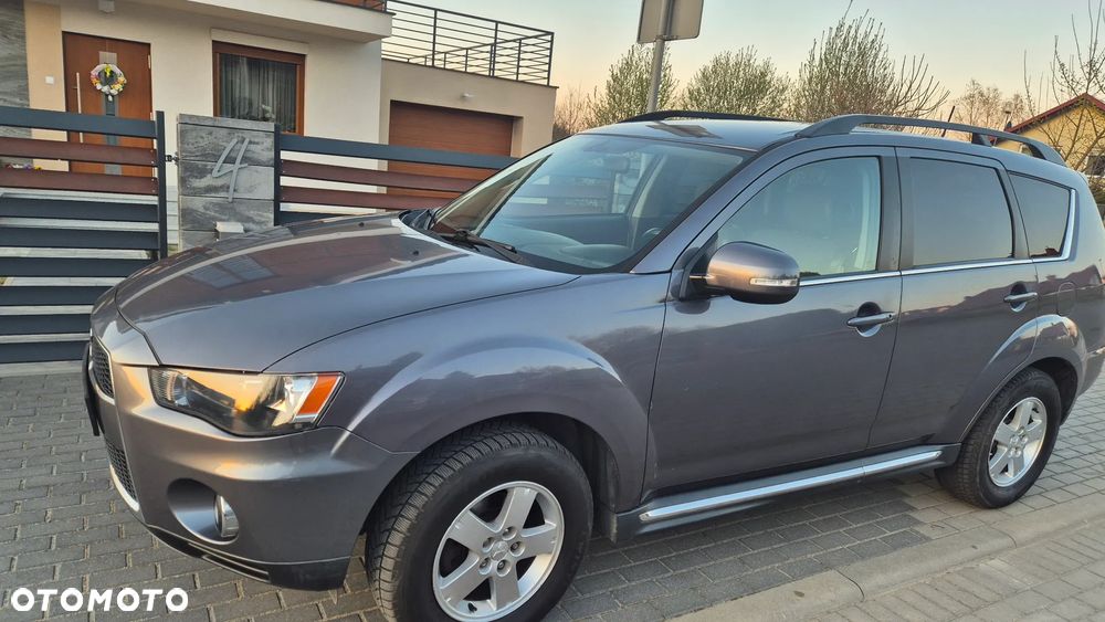 Mitsubishi Outlander 2.0 Intense 2WD EU5 - 3