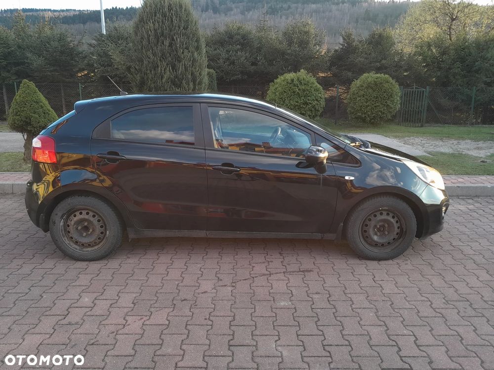 Kia Rio 1.4 L - 17
