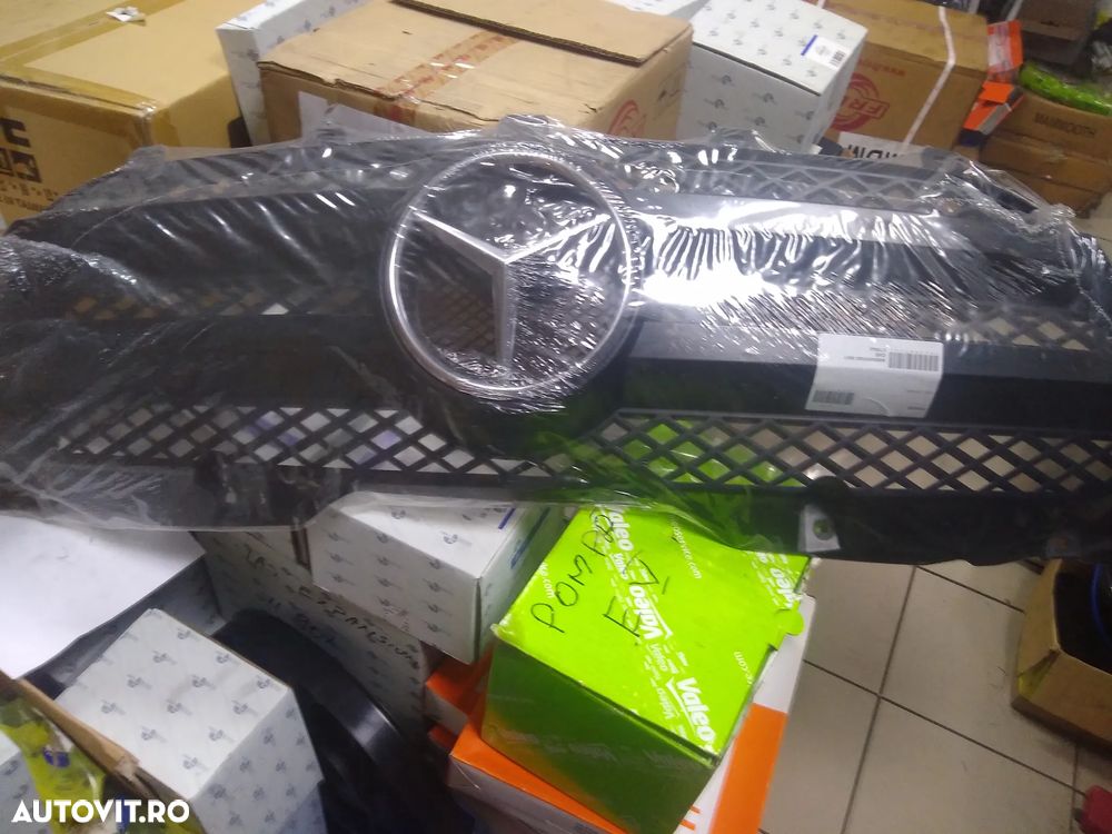 grila radiator Sprinter W906 - 1
