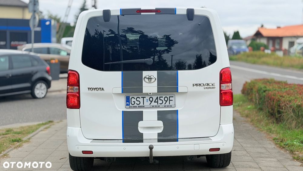 Toyota ProAce Kombi D-4D Medium 2,8t - 7