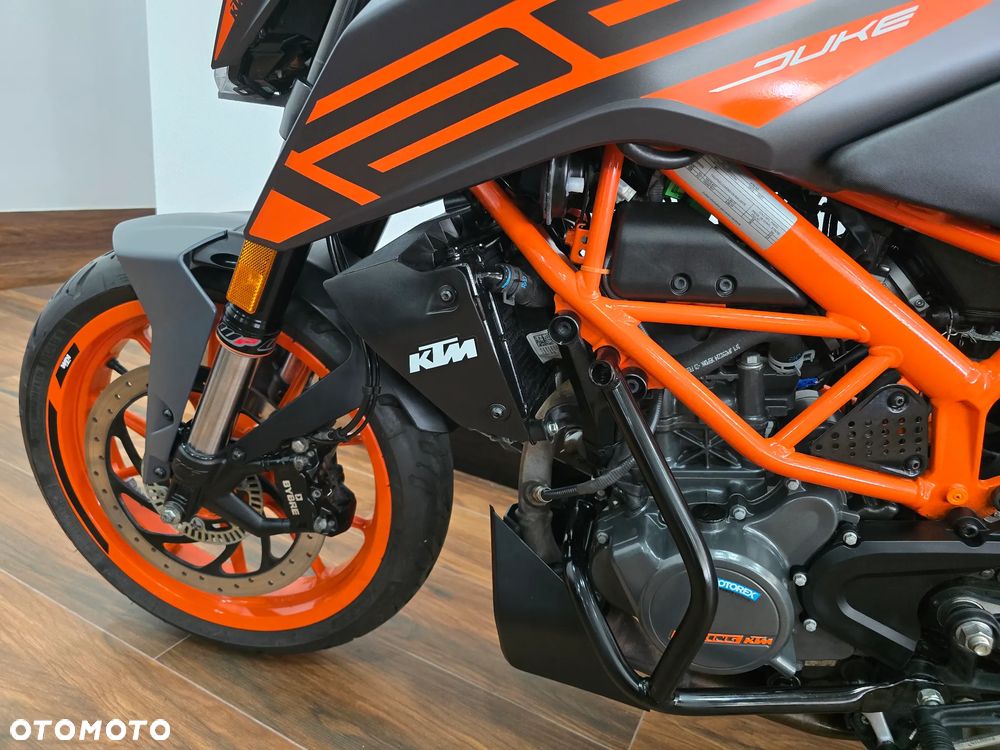 KTM Duke - 25