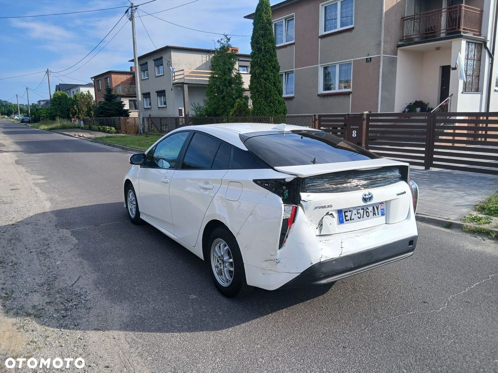 Toyota Prius 1.8 Hybrid Premium - 6