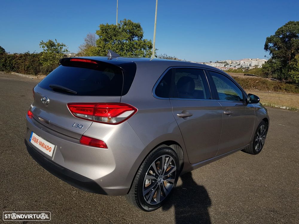 Hyundai i30 1.6 CRDi Launch Edition - 4