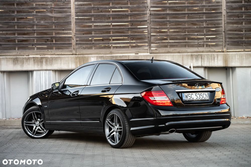 Mercedes-Benz Klasa C 220 CDI BlueEff 4-Matic Avantgarde - 9