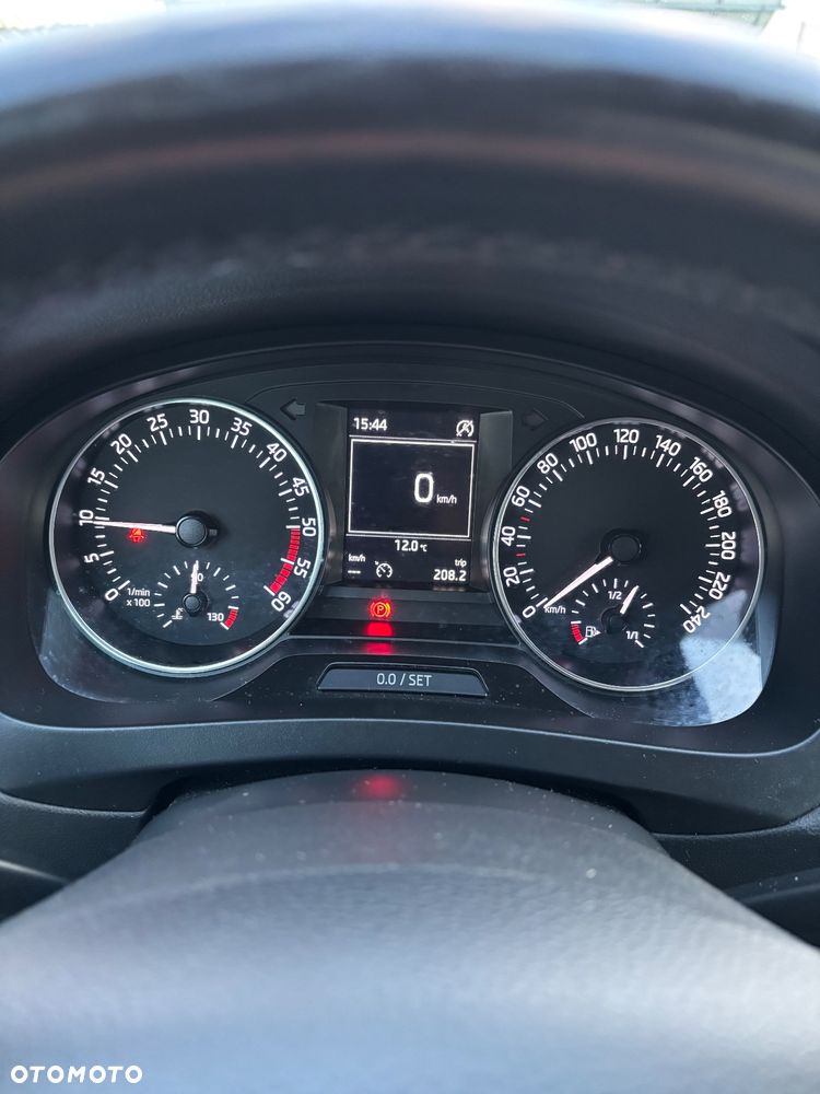 Skoda RAPID 1.6 TDI DPF Ambition - 11