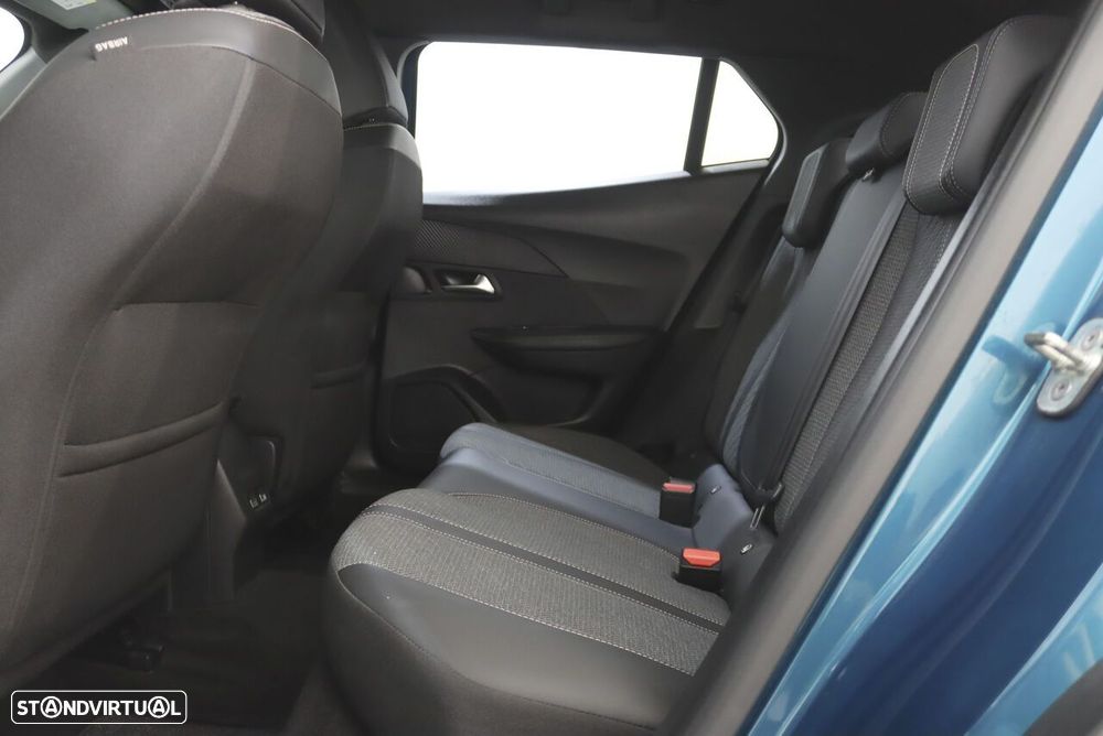 Peugeot e-2008 54 kWh Allure - 8