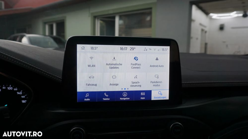 Ford Focus 1.5 EcoBoost Vignale - 28