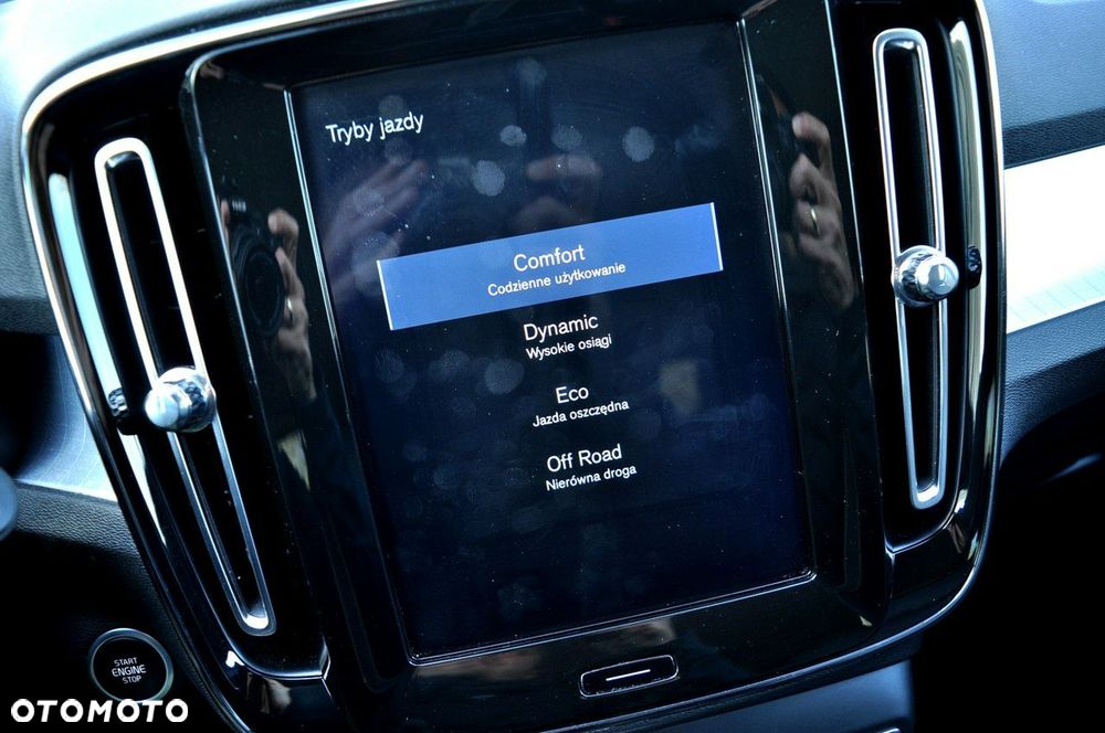 Volvo XC 40 D3 Momentum Pro - 38