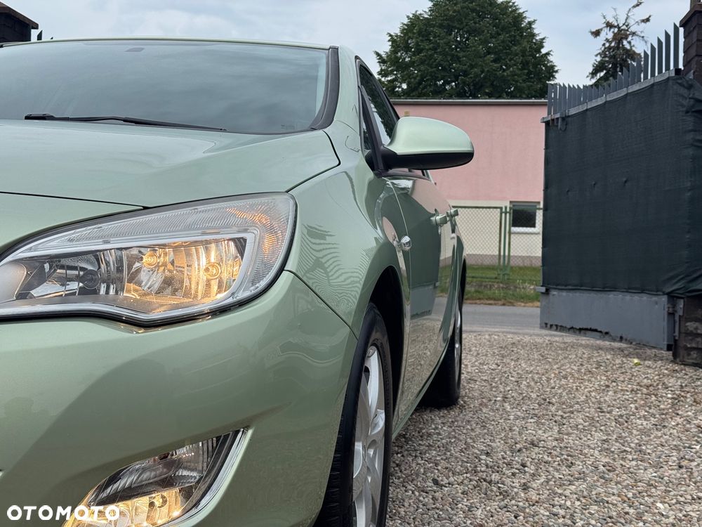 Opel Astra 1.4 Turbo 150 Jahre - 19