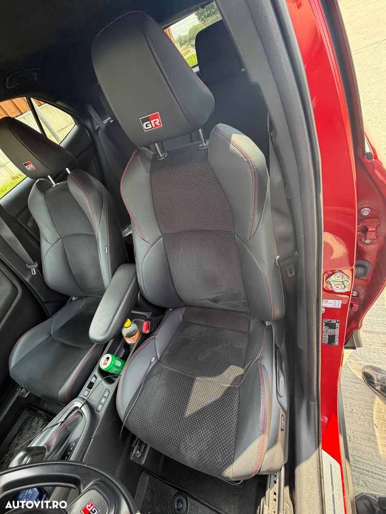 Toyota Yaris Cross 1.5 VVT-i GR Sport - 16
