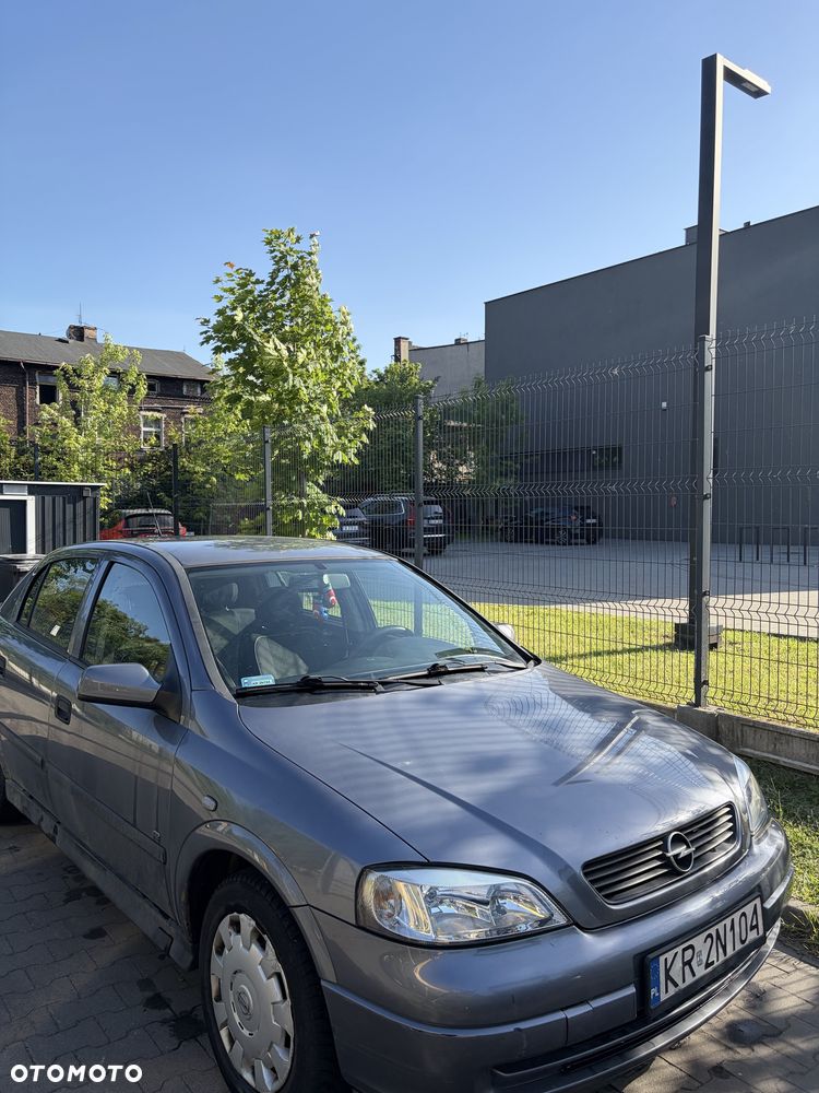 Opel Astra - 1
