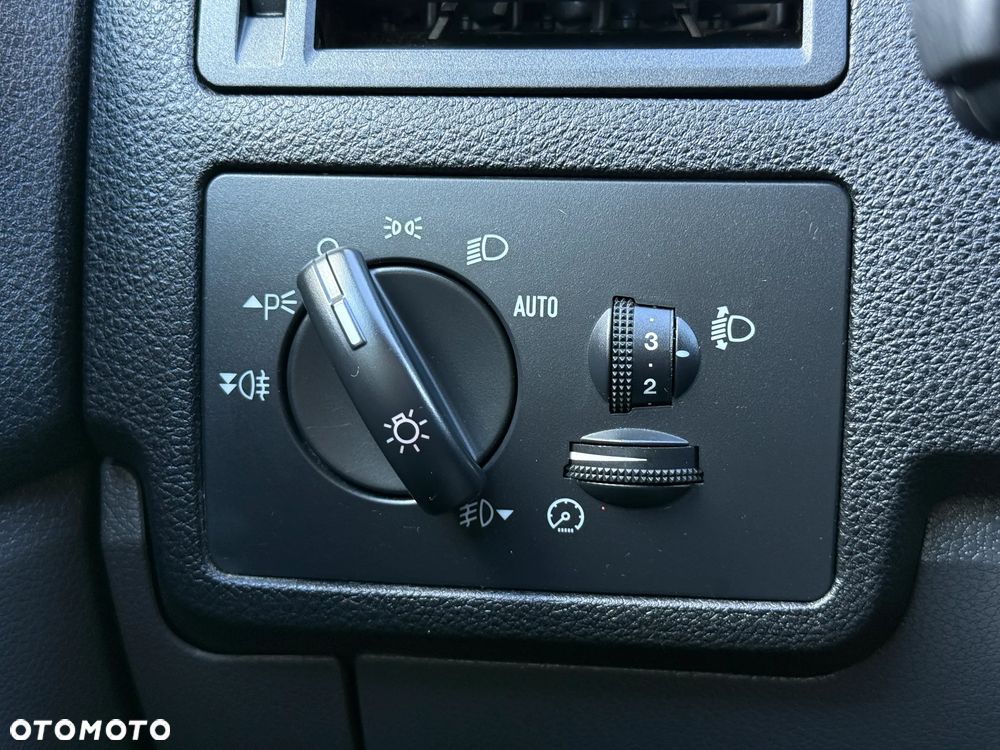 Ford Kuga - 39