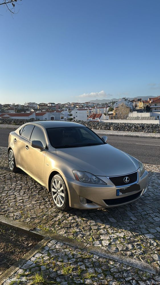 Lexus IS 220 d Luxury 25 - 3