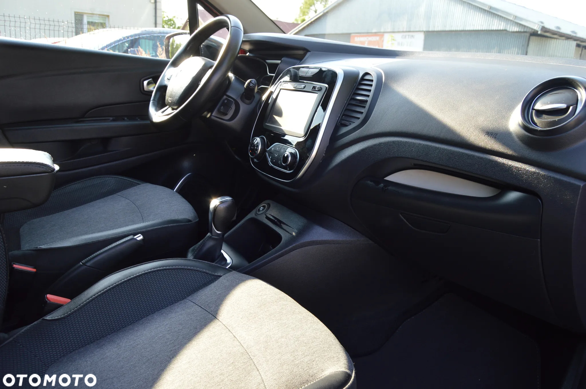 Renault Captur 1.2 TCe Intens EDC - 30