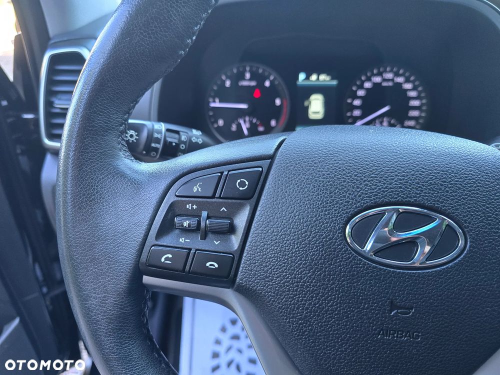 Hyundai Tucson 2.0 CRDI 4WD Automatik Style - 32
