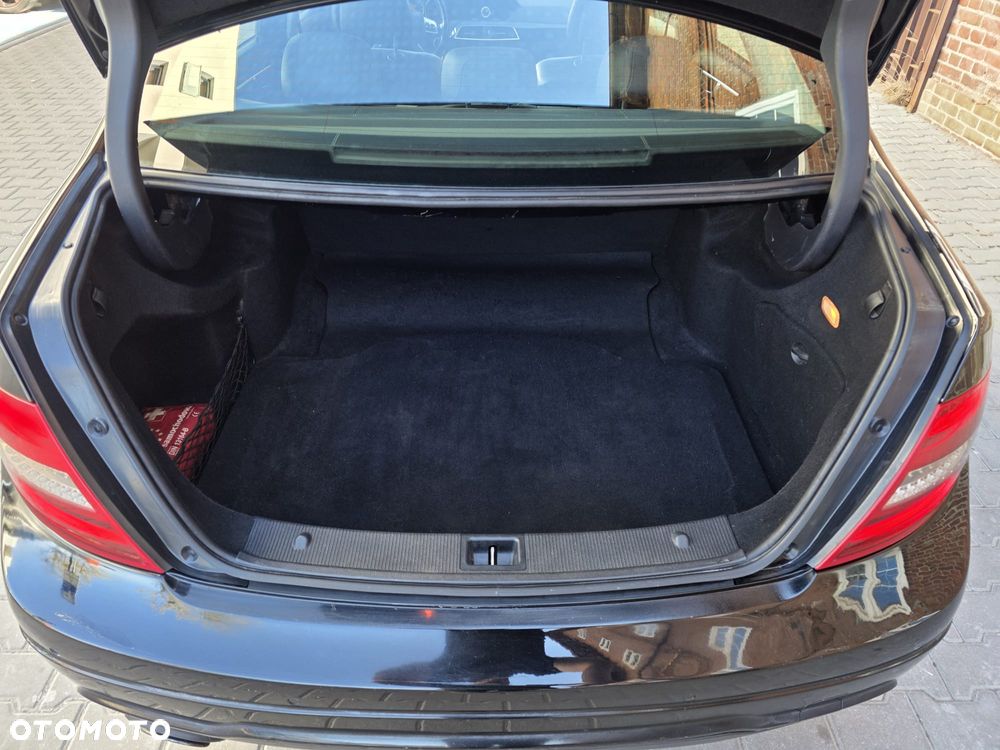 Mercedes-Benz Klasa C 220 (BlueTEC) d 7G-TRONIC - 17