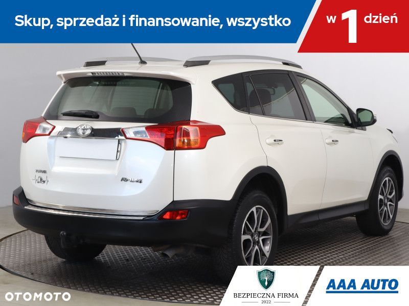 Toyota RAV4 - 6