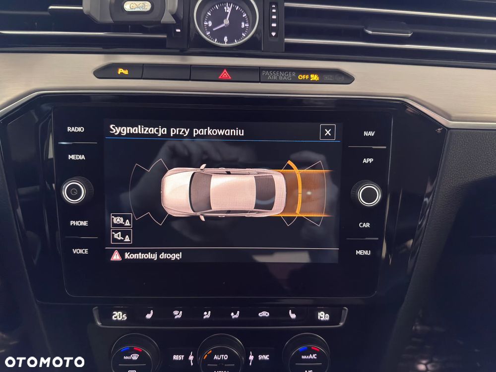 Volkswagen Passat 1.8 TSI BMT Highline - 23