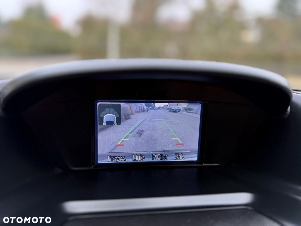 Ford Kuga 2.0 TDCi 4x4 Titanium - 25