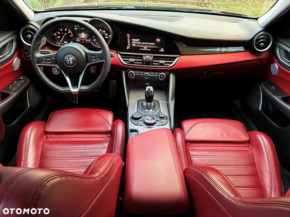 Alfa Romeo Giulia 2.0 Turbo Veloce - 38