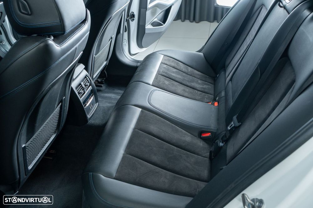 BMW 320 e Pack M Auto - 8