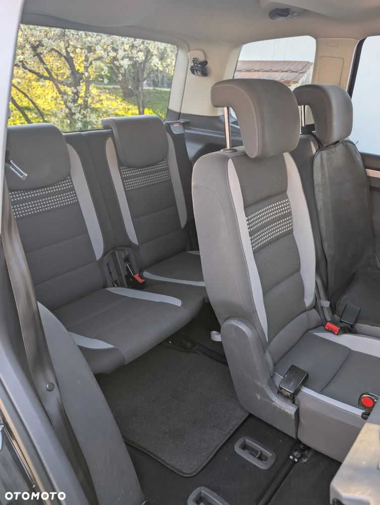Volkswagen Touran 1.6 TDI DPF BlueMot Comfortline - 8