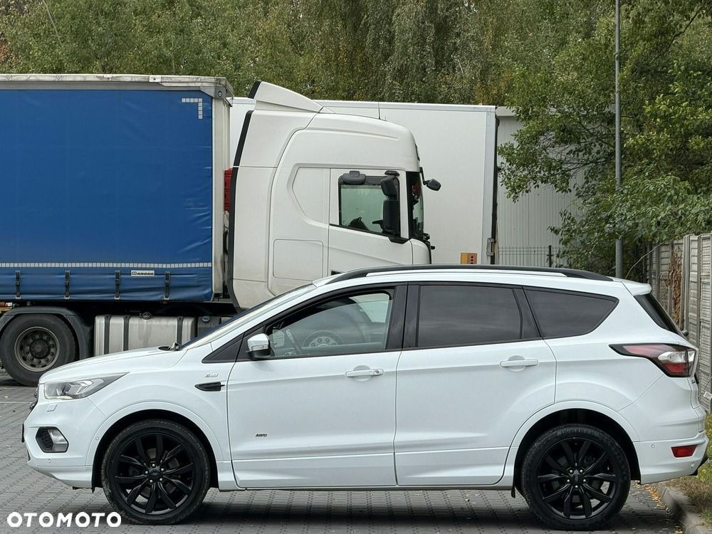 Ford Kuga 2.0 TDCi 4x4 ST-Line - 23