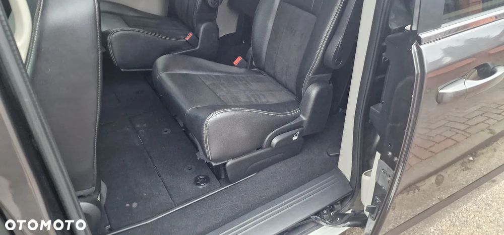 Dodge Grand Caravan - 21