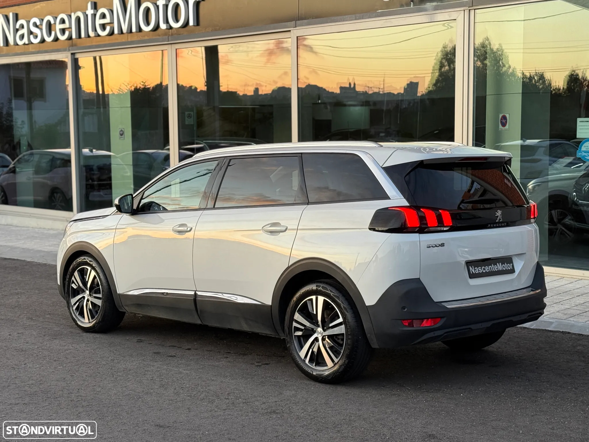 Peugeot 5008 1.2 PureTech Allure Pack - 14