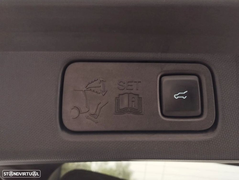 Ford Mustang Mach-E - 13