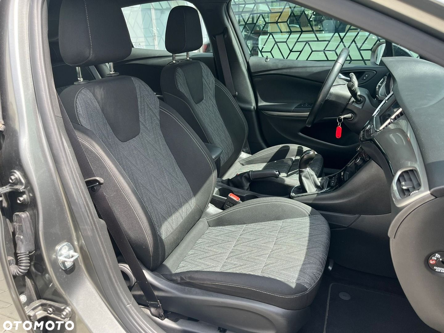Opel Astra V 1.2 T GS Line S&S - 6